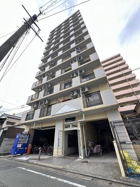 1R Studio for Rent in Kurume Station Sky Mansion, Fukuoka - Image 1