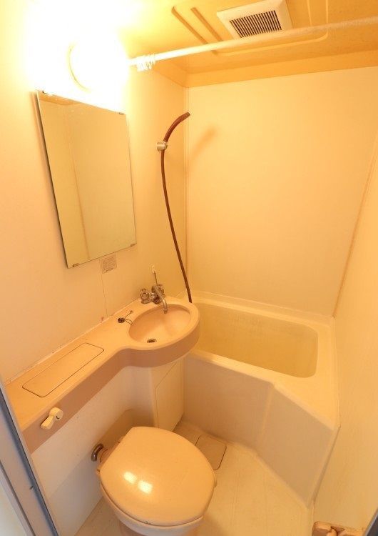 Rent Toyokuni Sky Mansion 813 Apartment in Kurume, Fukuoka - Thumbnail 4