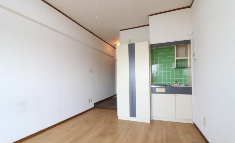 Rent Toyokuni Sky Mansion 813 Apartment in Kurume, Fukuoka - Thumbnail 3