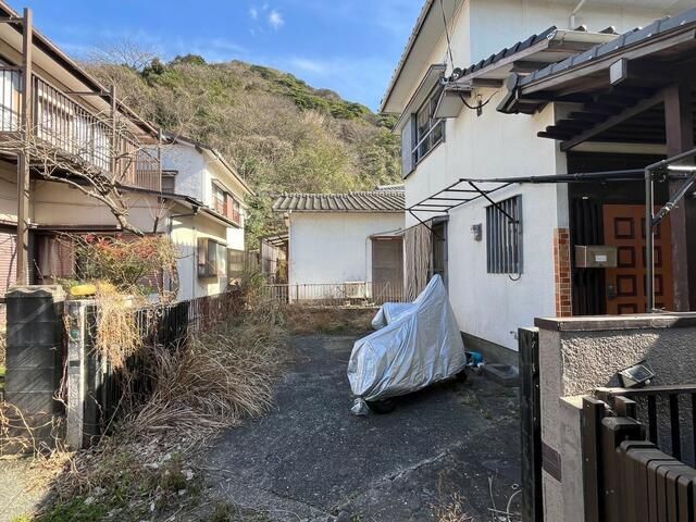 3DK Wooden House for Sale in Kamifujimatsu, Kitakyushu - Thumbnail 2