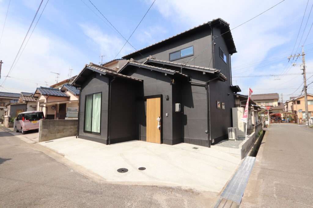 Renovated 3LDK House in Fukuyama, Hiroshima - 70.09 sqm - Thumbnail 2