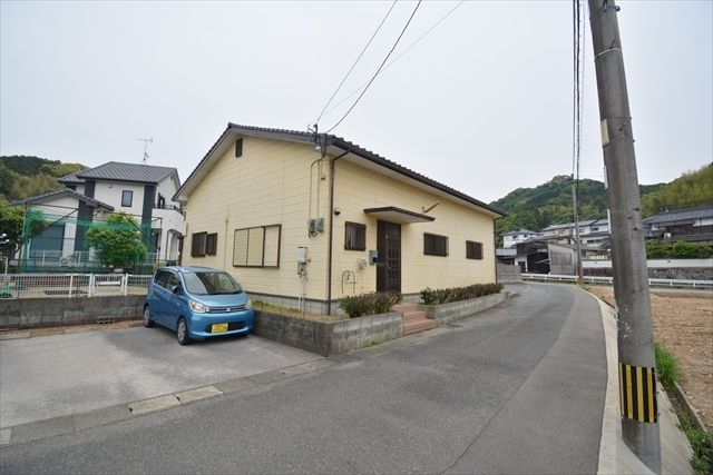 Office Building for Sale in Koga City, Fukuoka - Wide Frontage & Loft - Thumbnail 2