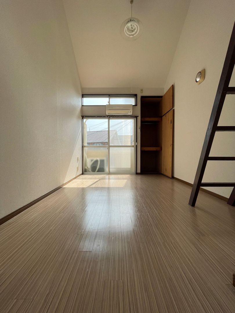1R Apartment for Rent in Kurume, Fukuoka - Near JR Station - Thumbnail 4