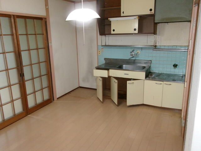 3LDK Apartment for Sale in Suga, Kitakyushu - 58.7 sqm - Thumbnail 4