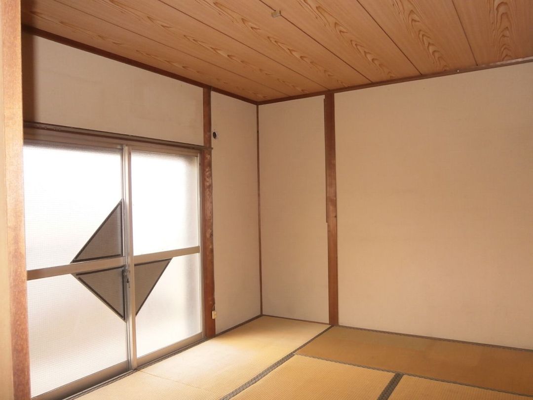 Shop-Residence with Tenant in Kitakyushu, Near Minami-Kokura Station - Thumbnail 4