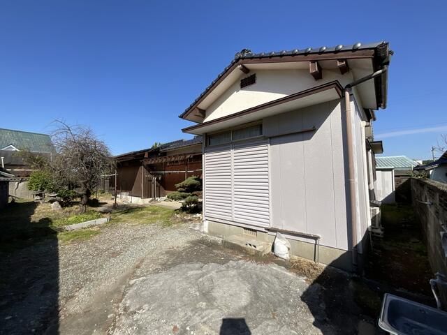Traditional 5DK House on 367sqm Land in Omuta, Fukuoka - Thumbnail 2