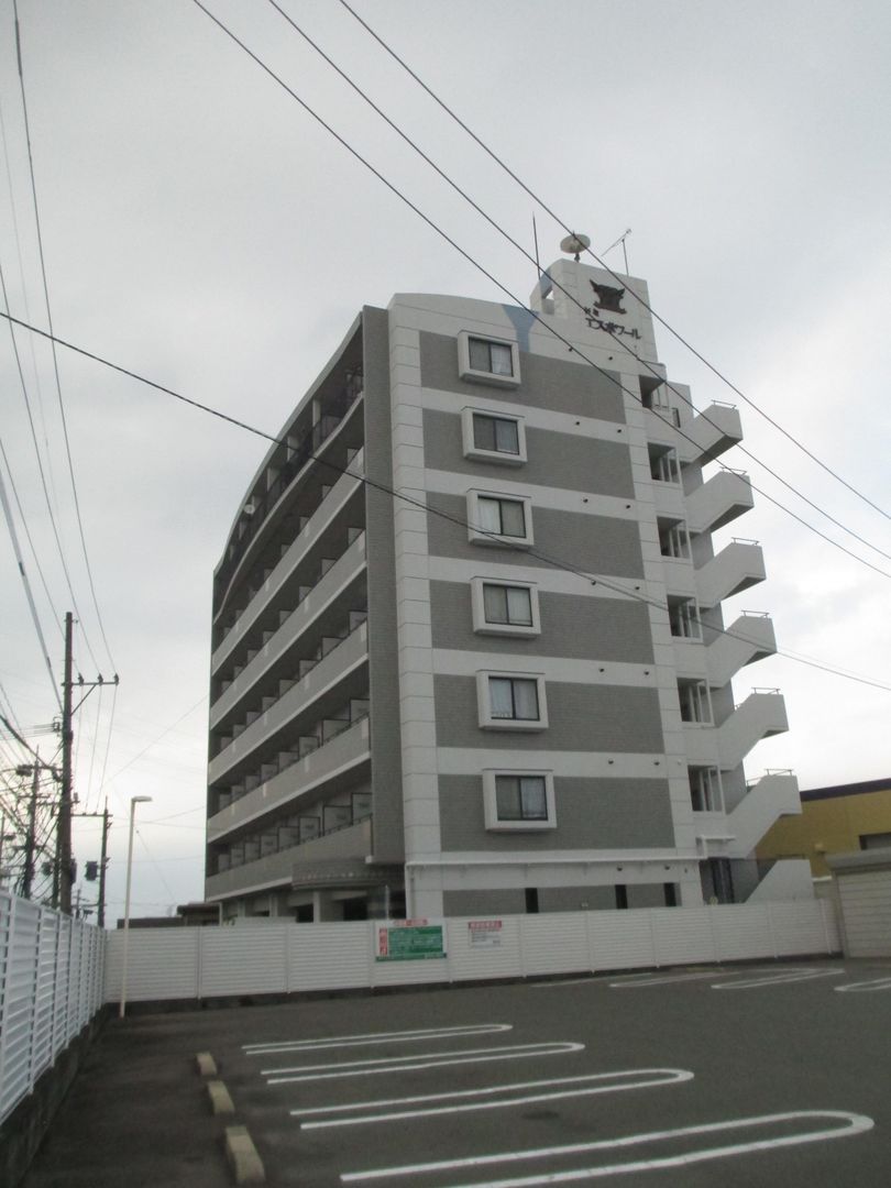 Domi Espoir Kurume III: Affordable Apartment Near University - Thumbnail 3