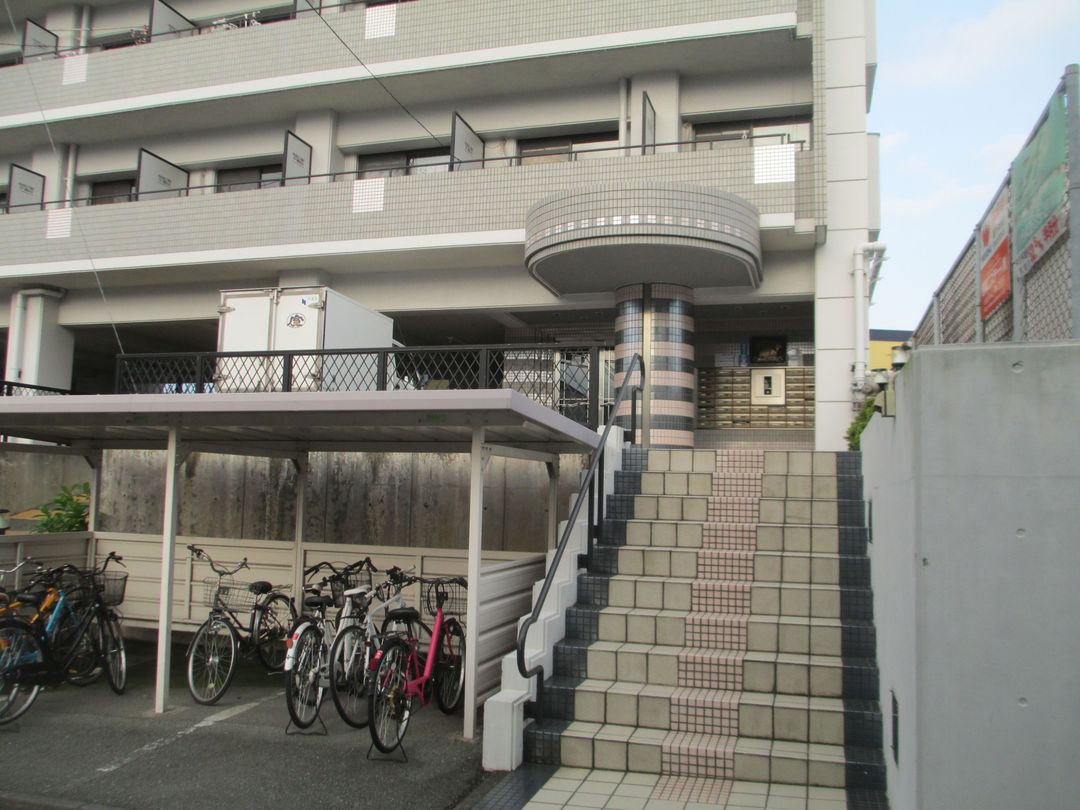 Domi Espoir Kurume III: Affordable Apartment Near University - Thumbnail 4