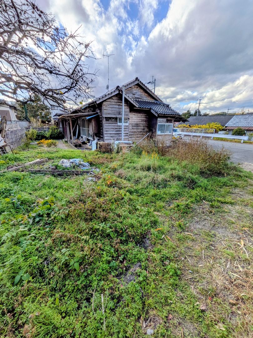 3DK House with Field in Kama City, Fukuoka | 1.8 Million Yen - Thumbnail 3