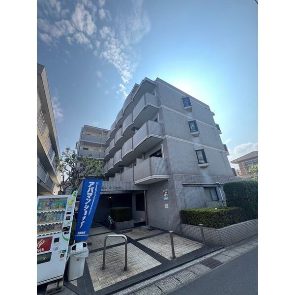 1K Apartment for Rent in Kagoshima City - La Résidence de Superbe - Image 1