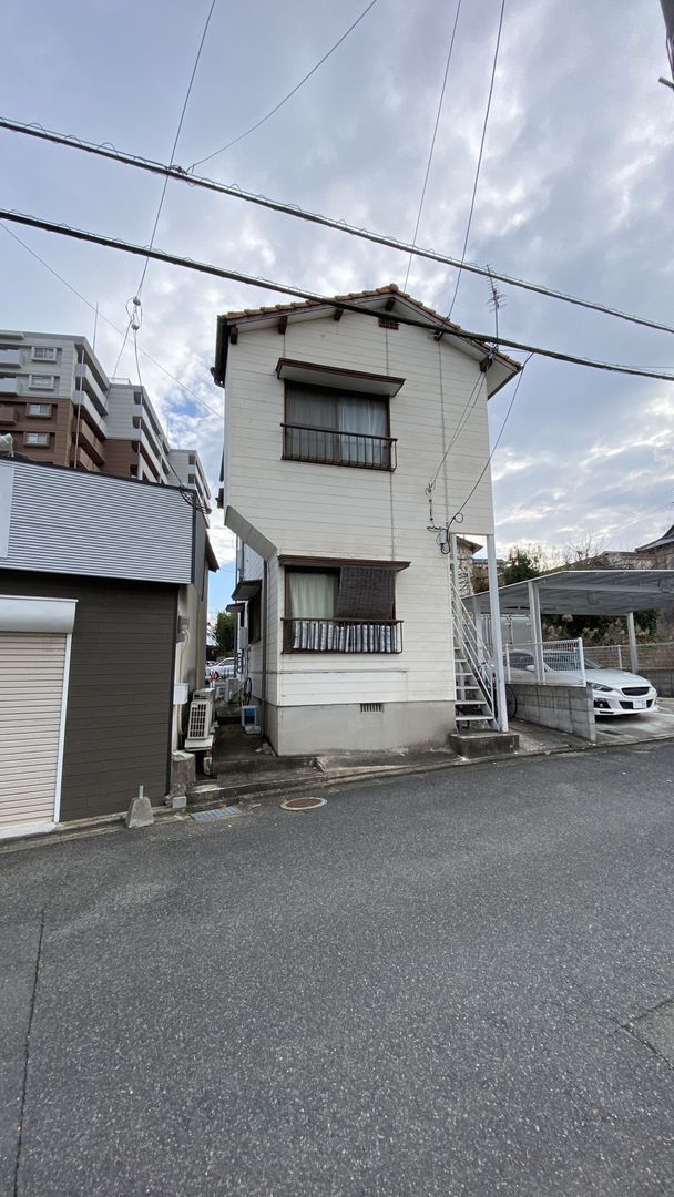 Nishimachi Apartments: 6-Unit Investment Property for Sale in Iizuka - Thumbnail 3