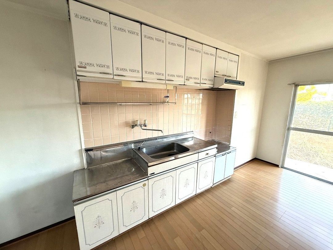 3DK Apartment for Sale in Iizuka, Fukuoka - 67.68 sqm - Thumbnail 2