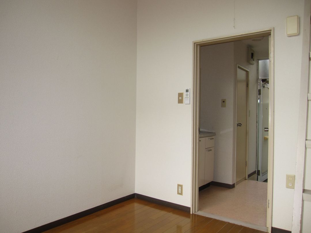 Maison Academic 1K Loft Apartment for Rent in Munakata - Thumbnail 2
