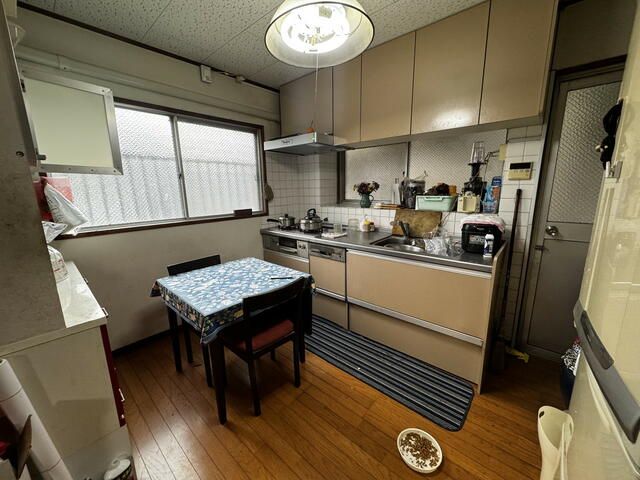 Kitakyushu Mixed-Use Building for Sale with Rental Income - Thumbnail 4