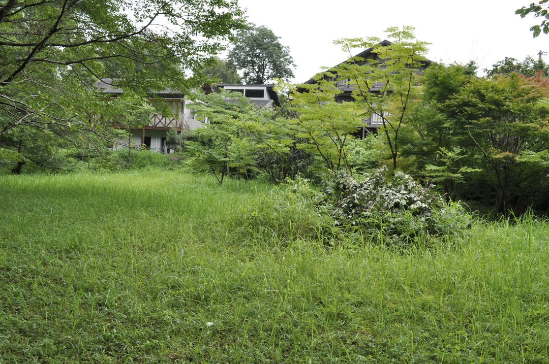 Mountain Retreat with Unlimited Onsen Water for Sale in Yufu, Oita - Thumbnail 3