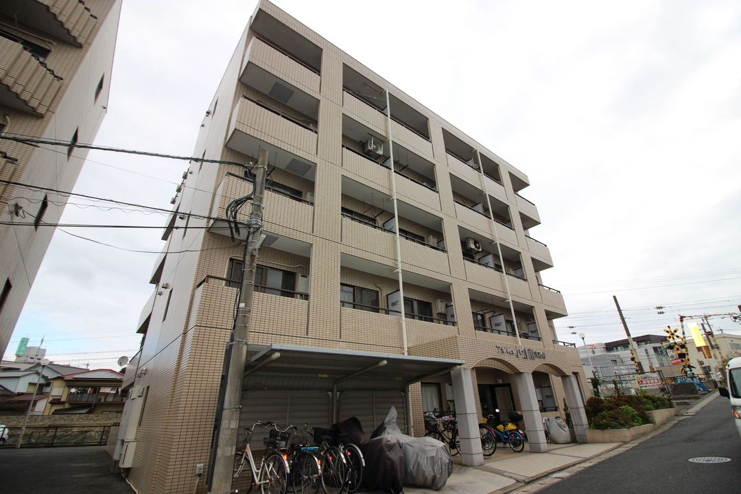 1K Apartment for Sale in Kurume, Fukuoka - 14.57% Yield - Thumbnail 2