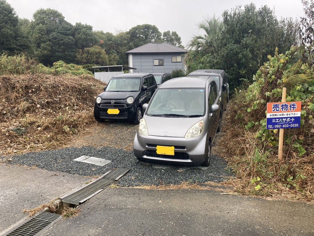 Vacant Land for Sale in Kurume City, Fukuoka - Ideal for Parking or Storage - Thumbnail 3