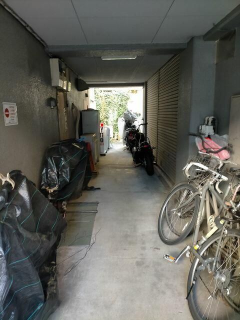 Used 1K Apartment in Nakano, Tokyo - 17.88 sqm - Thumbnail 3