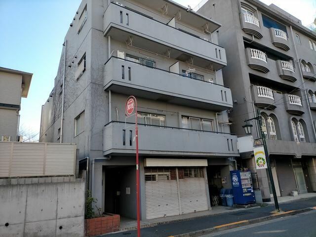 Used 1K Apartment in Nakano, Tokyo - 17.88 sqm - Thumbnail 2