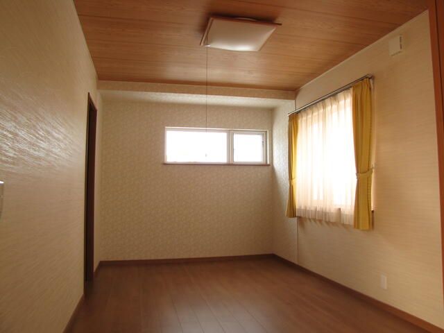 2LDK Wooden House in Engaru, Hokkaido with Free Parking - Thumbnail 4