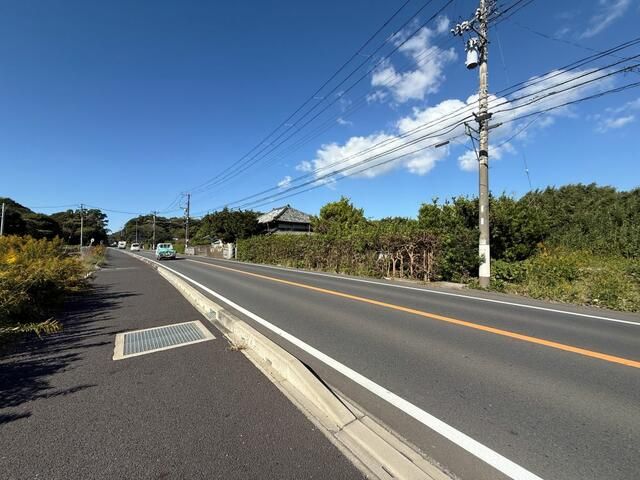 Land for Sale in Tateyama, Chiba - 696 sqm on National Route 128 - Thumbnail 4