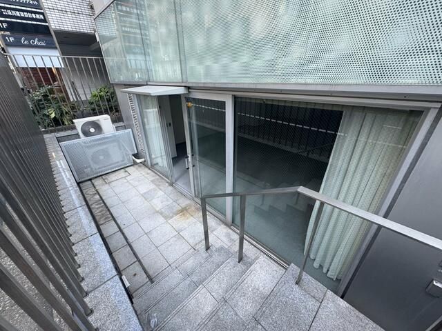 Commercial Office/Retail Space for Lease in Chiyoda, Tokyo - Thumbnail 2