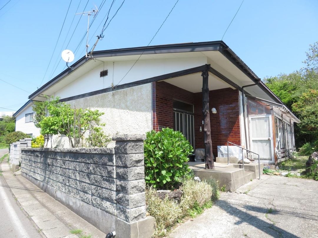 5K Wooden House with Free Parking in Yurihonjo, Akita - Thumbnail 2