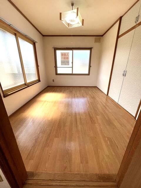 2LDK Apartment for Rent in Quiet Asahikawa, Hokkaido - Thumbnail 3