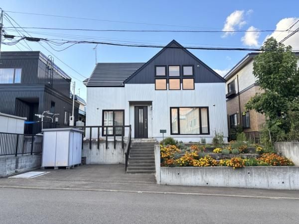 4LDK Detached House in Sapporo Nishi Ward with 203㎡ Land - Image 7