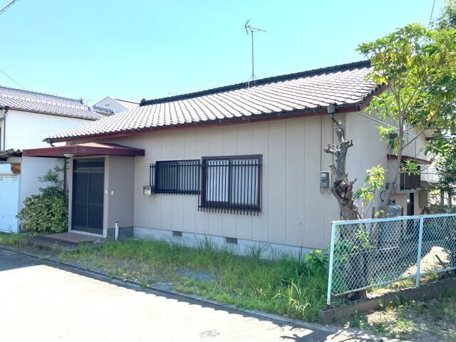 1981 3DK House on 195sqm Land in Omuta, Fukuoka - Main Image