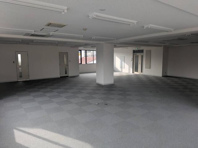 Office Space for Rent in Tama City, Tokyo - 152.89 sqm - Thumbnail 3