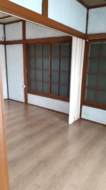2DK Wooden House for Rent in Funabashi, Chiba - Thumbnail 4