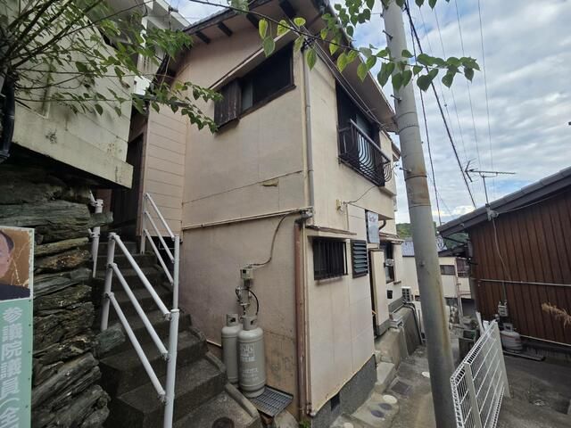 1955 Traditional 4DK Wooden House in Saikazaki, Wakayama - Main Image
