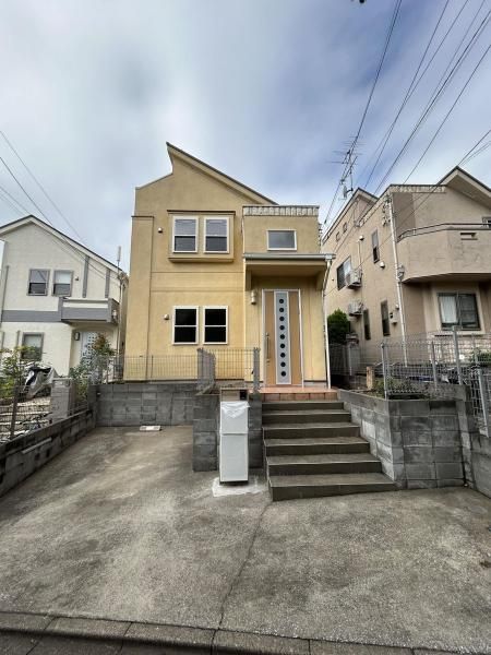 3LDK Detached House for Sale in Soshigaya, Setagaya, Tokyo - Main Image