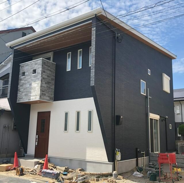 New 3LDK House in Higashiosaka with Solar & Premium Features - Main Image