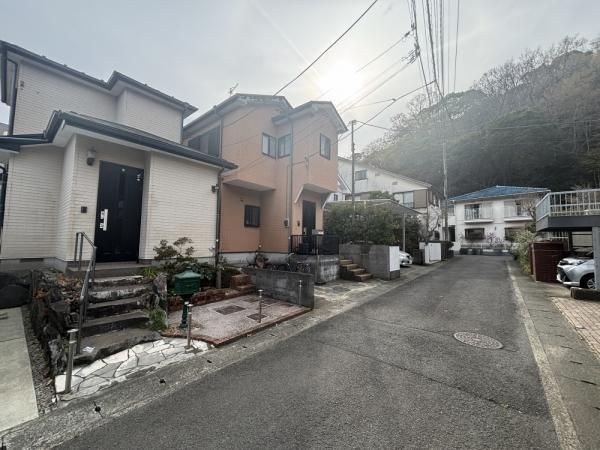 Detached Wooden House for Sale in Oiso, Kanagawa - Thumbnail 2