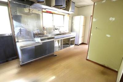 1982 5DK House with Land and Forest in Kannami, Shizuoka — Interior, Kannami, Shizuoka