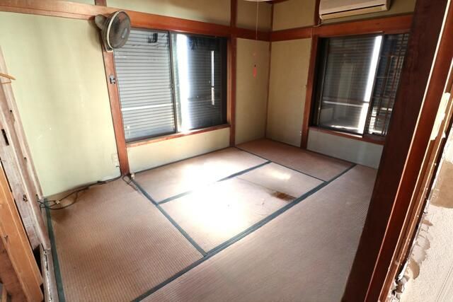 1982 5DK House with Land and Forest in Kannami, Shizuoka - Thumbnail 3