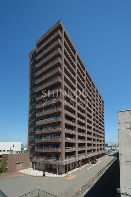 3SLDK Condo Near Aomori Station, 82 sqm, SRC Building - Thumbnail 3