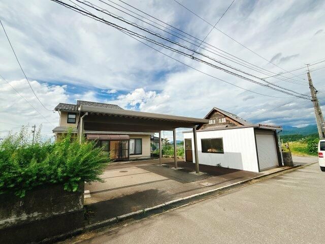 3LDK House for Sale in Tateyama, Toyama with Free Parking - Thumbnail 3