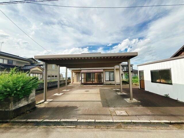 3LDK House for Sale in Tateyama, Toyama with Free Parking - Thumbnail 2