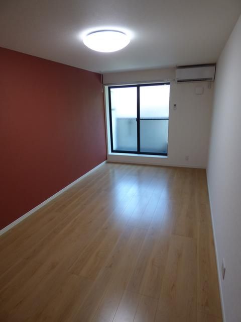 1K Apartment for Rent in Kashiwa, Chiba - 71,000 Yen - Thumbnail 2