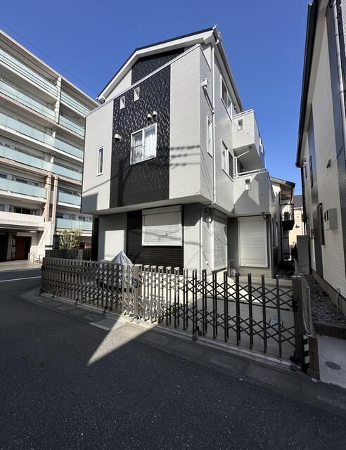 4SLDK House for Sale in Minami-Koshigaya, Saitama - Thumbnail 2
