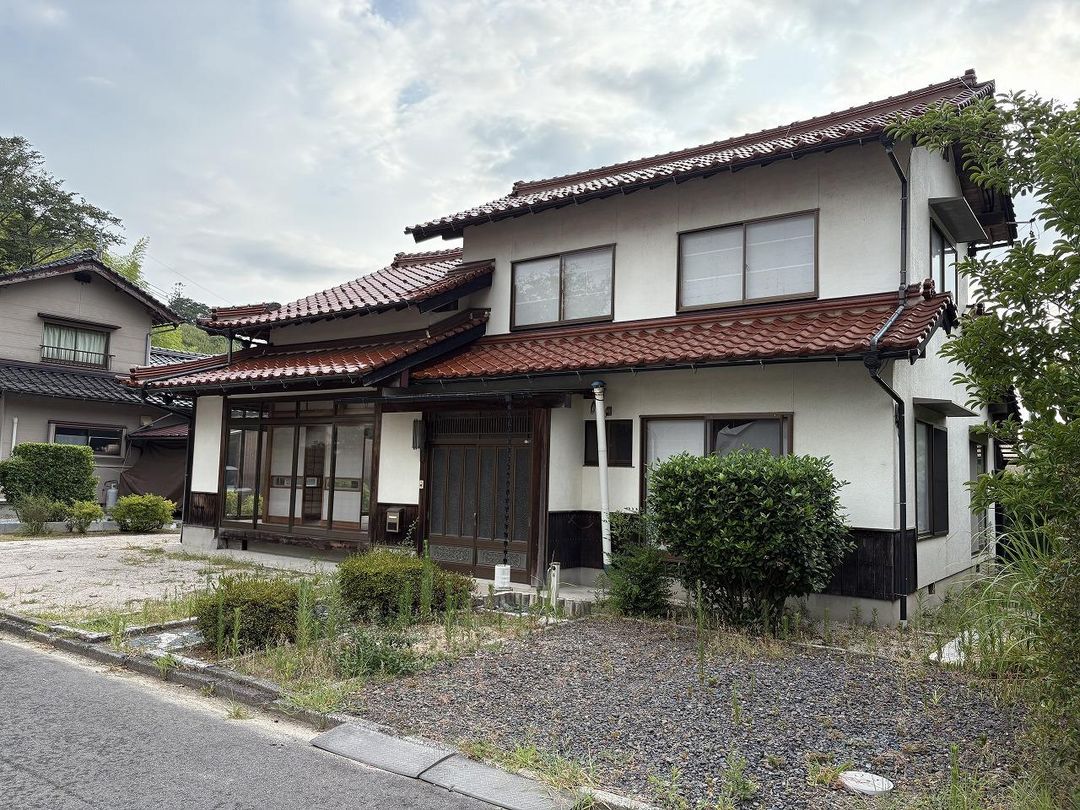 5DK House in Izumo with 270sqm Land and 3 Parking Spaces - Thumbnail 2