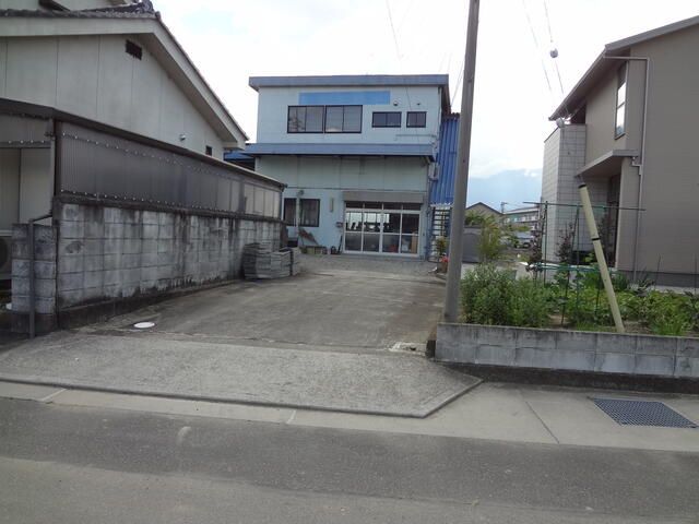 Commercial Office/Warehouse for Rent in Ichikawa Misato, Yamanashi - Thumbnail 2