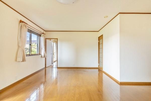 5SLDK Detached House for Sale in Kashihara, Nara - Thumbnail 3