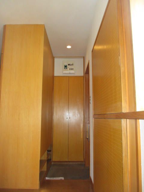 Designer 1R Apartment for Rent near Saitama-Shintoshin Station - Thumbnail 4