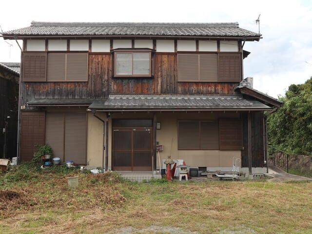 6-Bedroom Detached House for Sale in Takashima, Shiga - Main Image