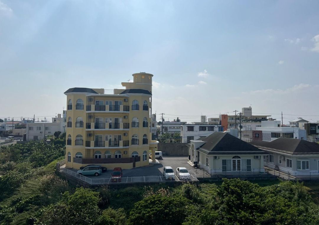 Okinawa Investment: Apartment Building & House on 2558sqm Land in Yomitan - Thumbnail 3
