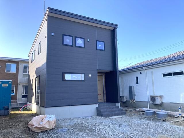 New 3LDK House for Sale in Sanjo, Niigata - 86.75 sqm - Thumbnail 2